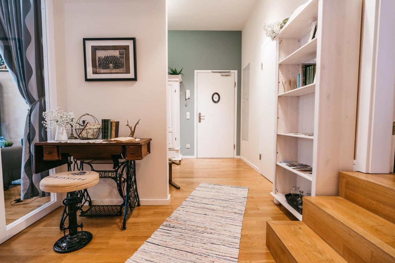 Luxury Downtown Appartement Mit Garage Štýrský Hradec Exteriér fotografie
