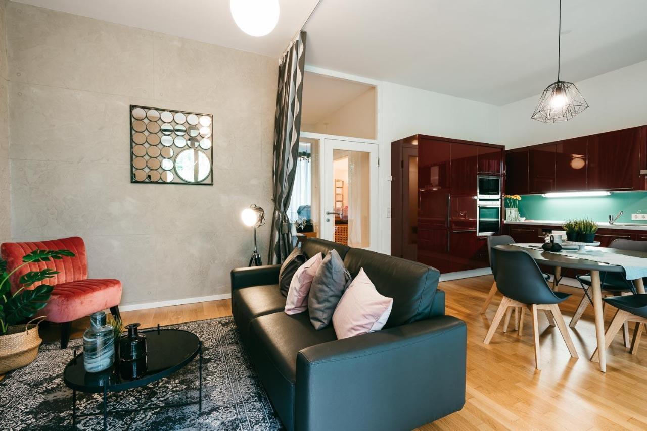 Luxury Downtown Appartement Mit Garage Štýrský Hradec Exteriér fotografie