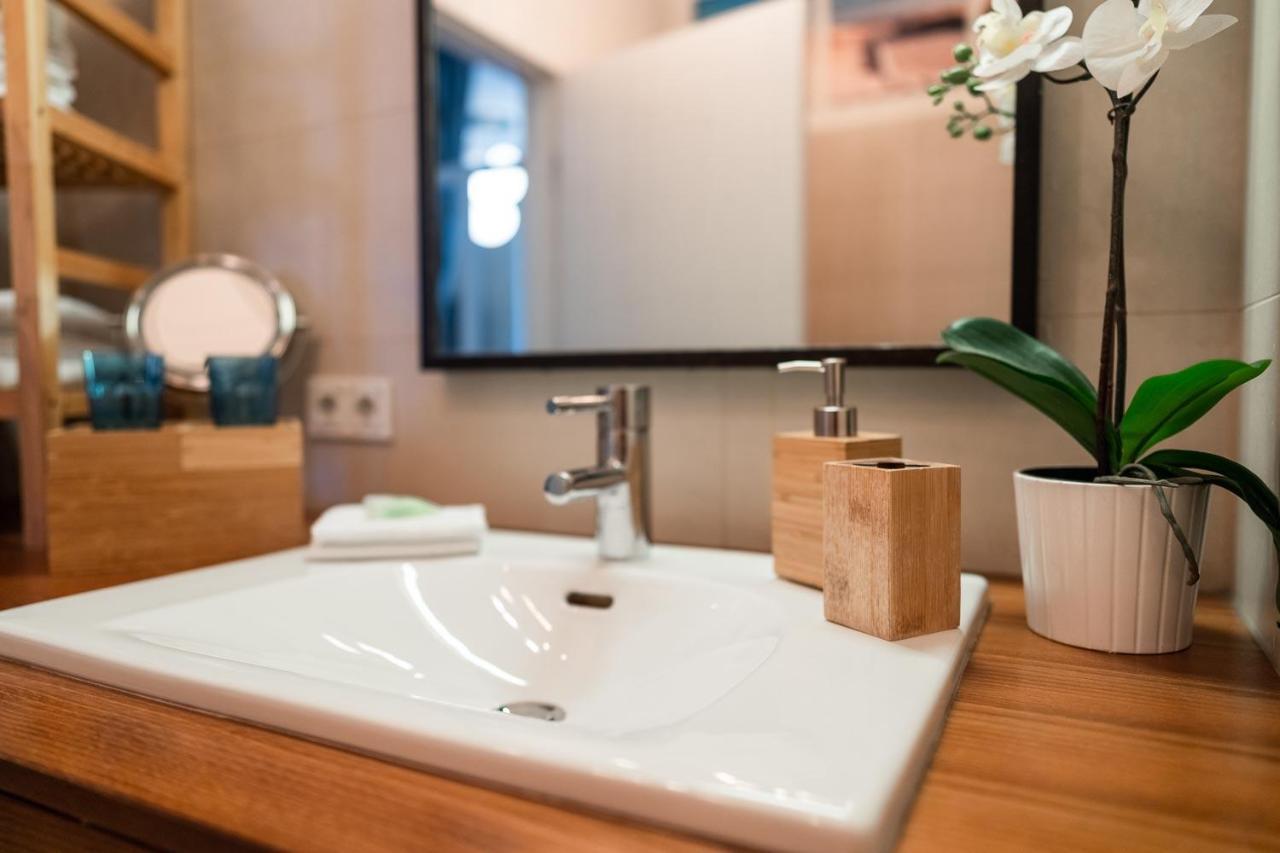 Luxury Downtown Appartement Mit Garage Štýrský Hradec Exteriér fotografie