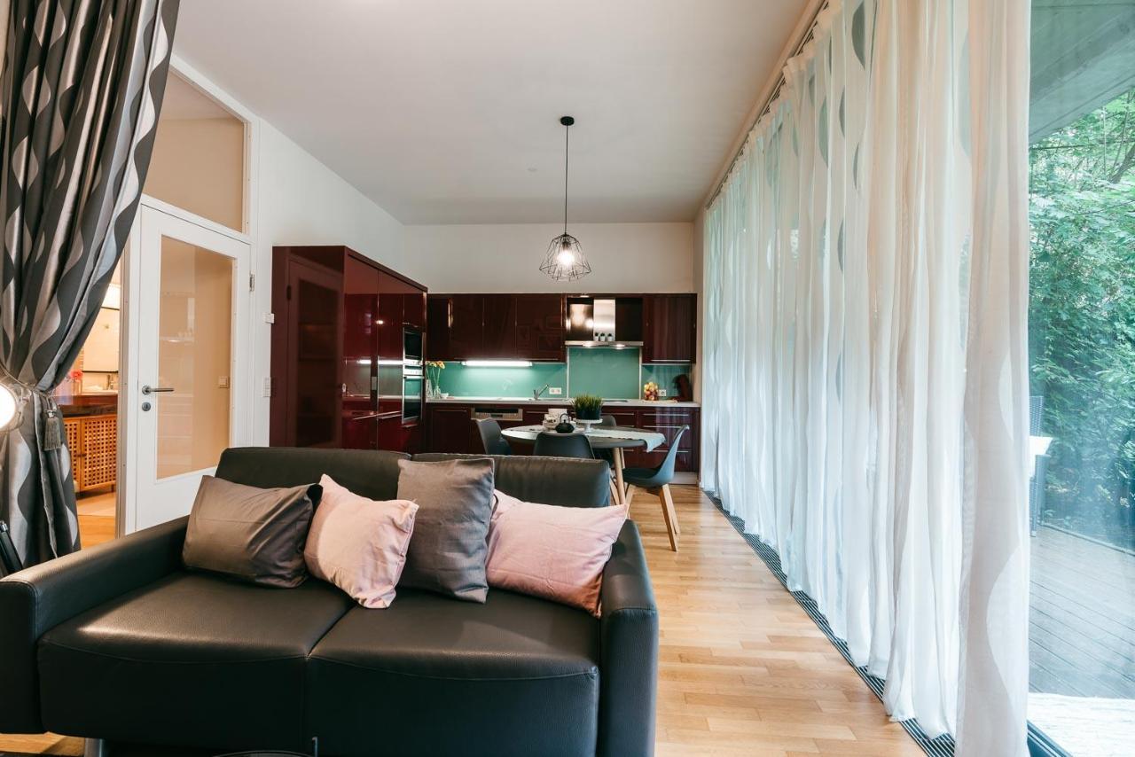 Luxury Downtown Appartement Mit Garage Štýrský Hradec Exteriér fotografie